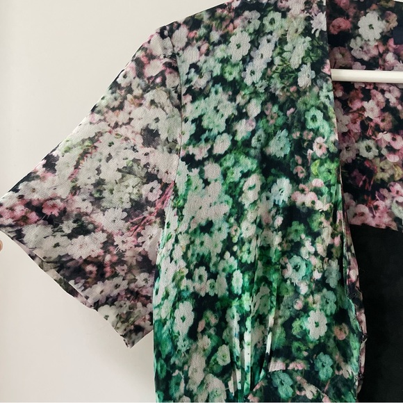 French connection eyelet closure peplum blouse - Picture 10 of 14